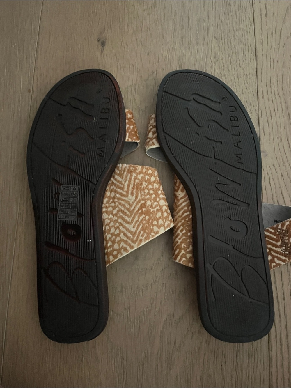 Blowfish Tan Brown Patterned Crossover Slide Sandals - Picture 6 of 7